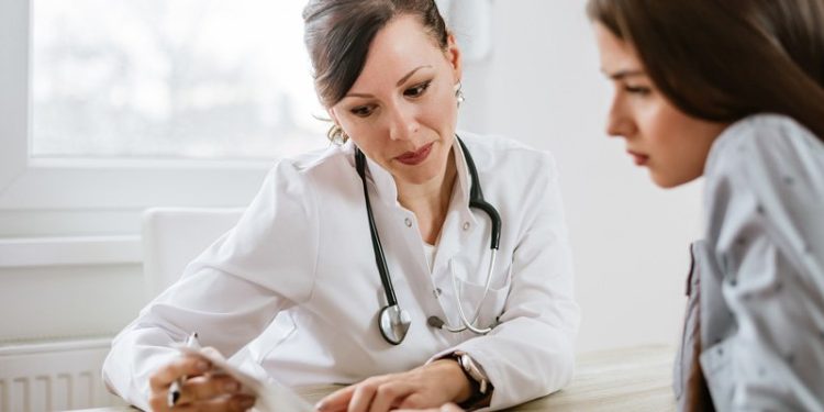 Mutuelle et sclérose en plaques : comment faire le bon choix pour une protection optimale ?