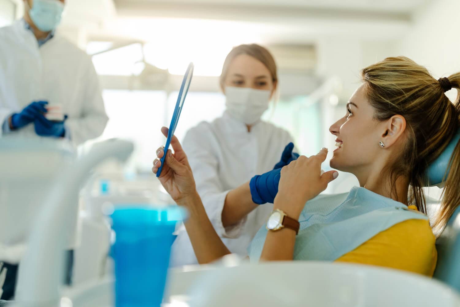 découvrez tout ce qu'il faut savoir sur le remboursement dentaire : les différentes garanties, les démarches à suivre et comment optimiser vos remboursements pour des soins dentaires de qualité.